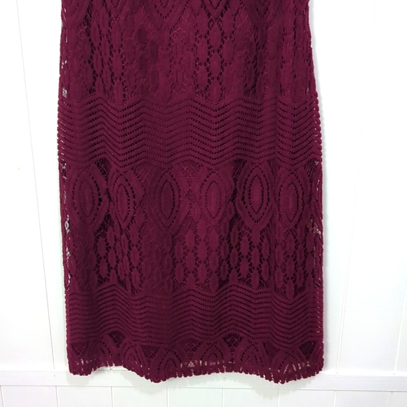 💕5 for $20💕Sharagano Lace Crochet Like Lined Dress Maroon Color - Picture 3 of 7